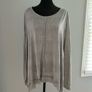 Umgee long-sleeved shirt. Grey color. Size Medium.
